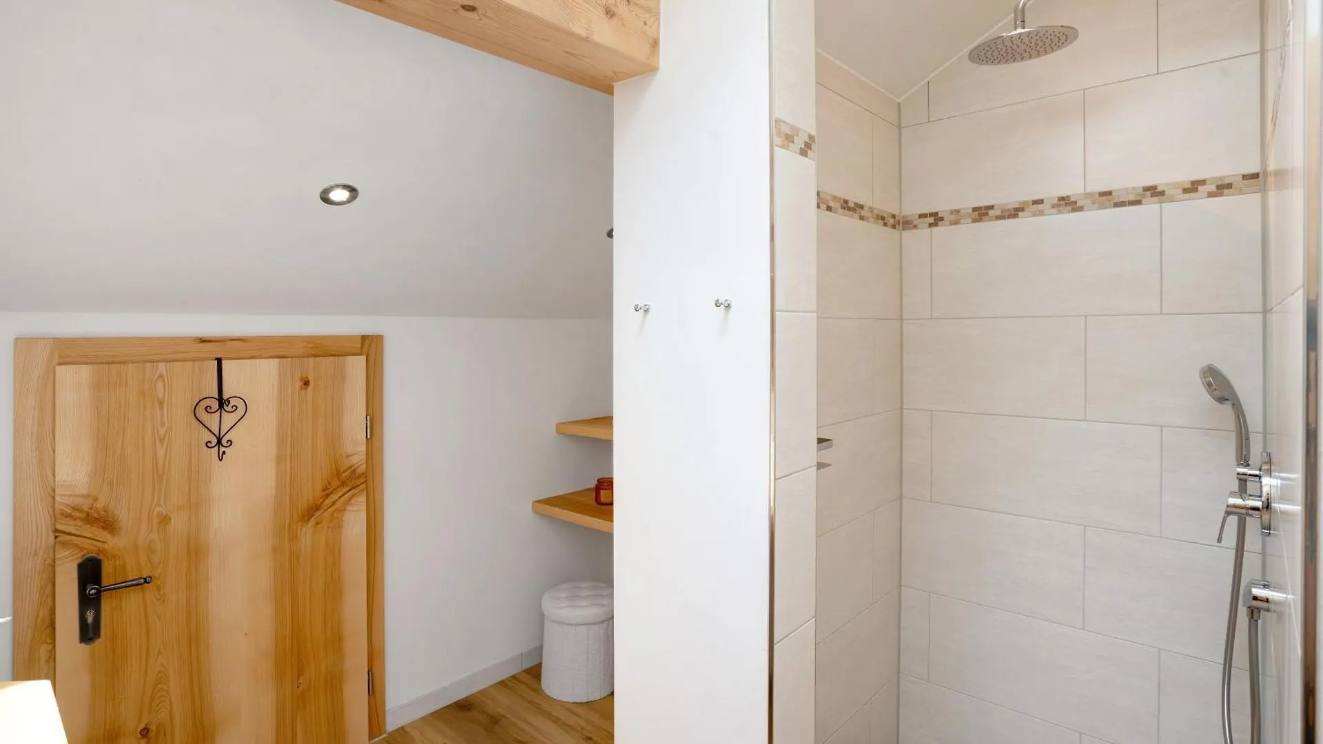 Neubau - Ferienwohnung Waldblick Hoslwang